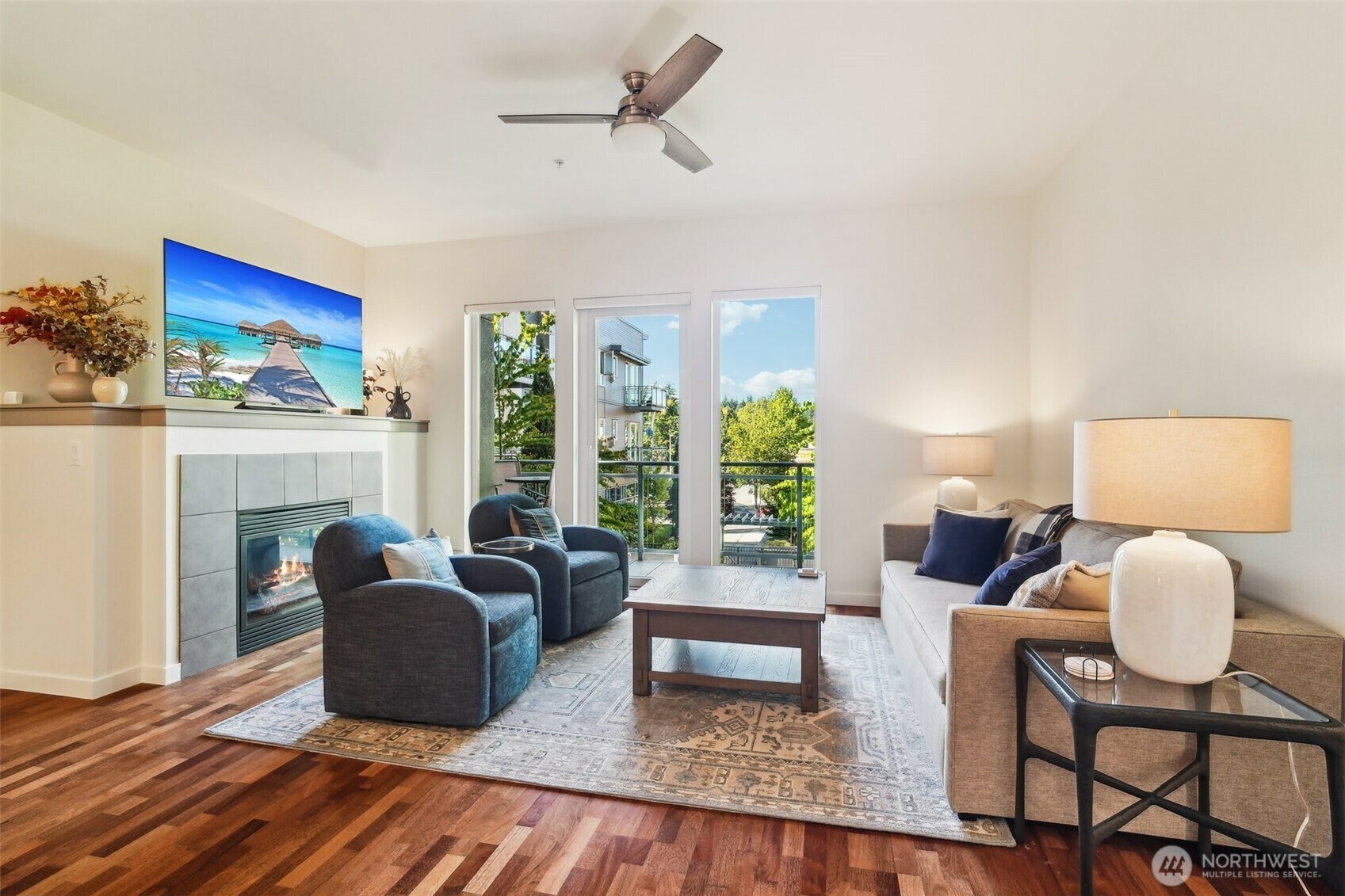Property Photo:  375  Kirkland Avenue 216  WA 98033 
