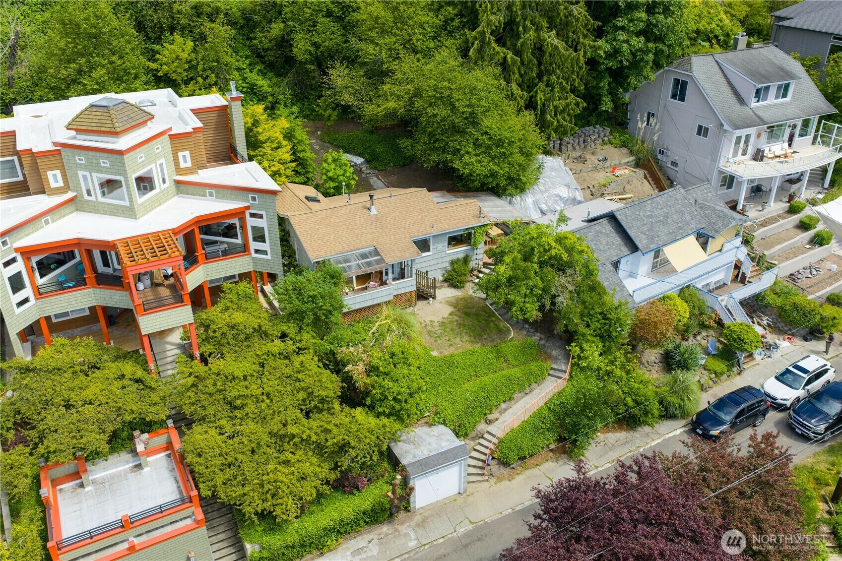 Property Photo: 4216 Chilberg Avenue SW WA 98116