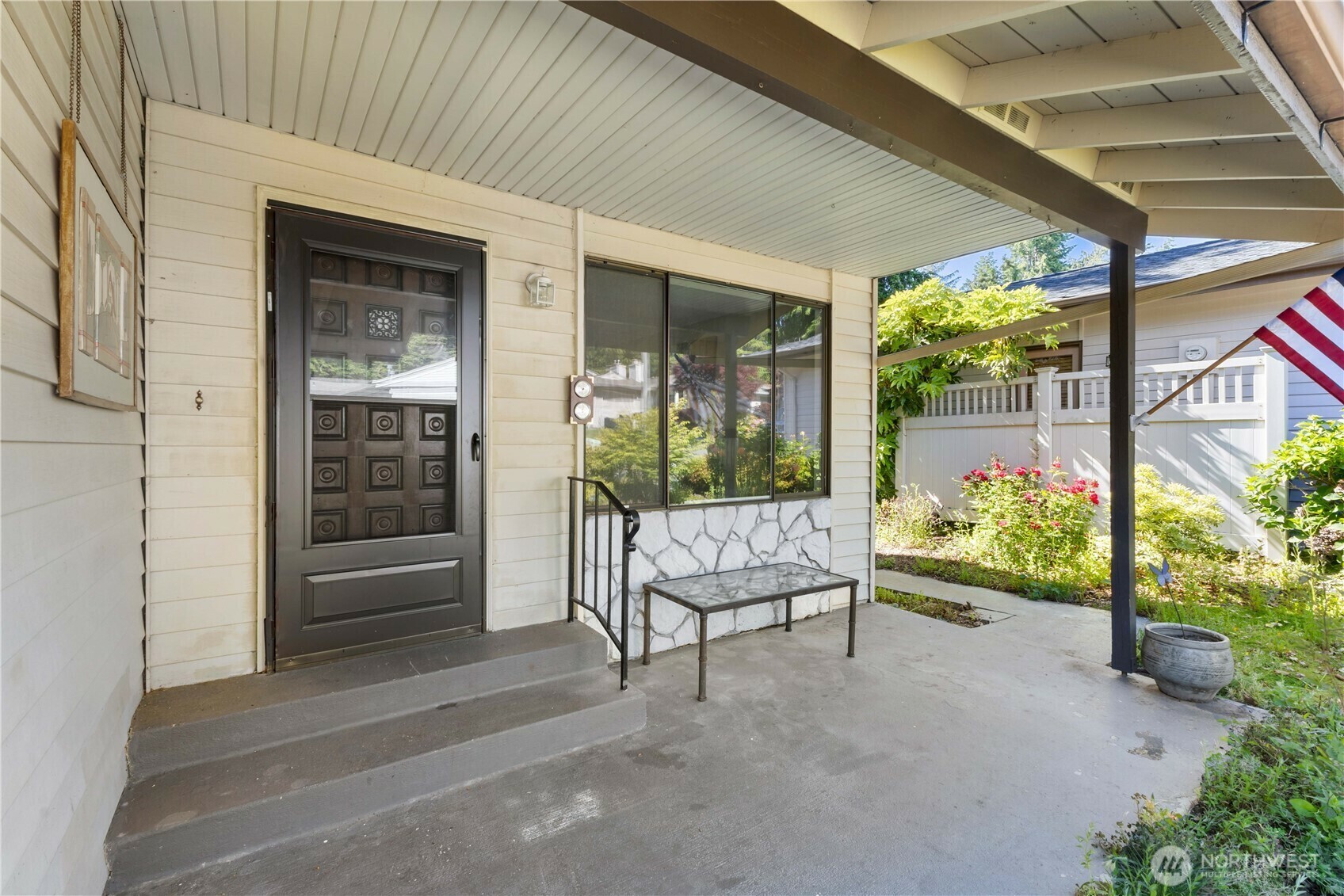 Property Photo: 24727 12th Avenue S WA 98198