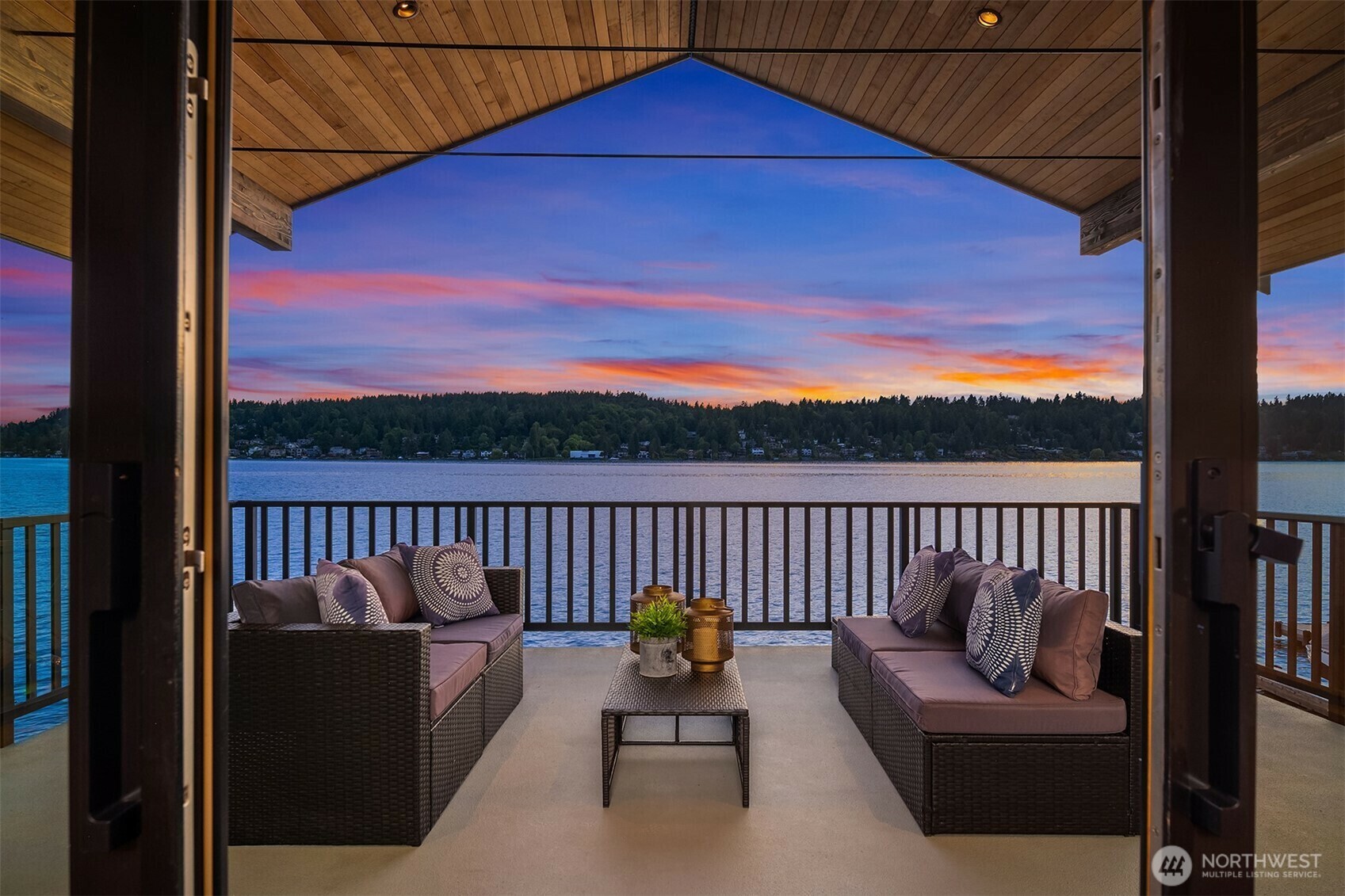 Property Photo: 6425 Ripley Lane SE WA 98056