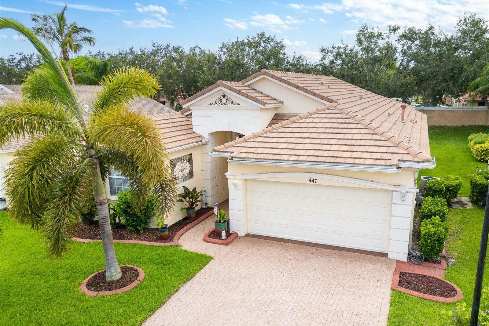 Property Photo: 447 SW Talquin Lane FL 34986