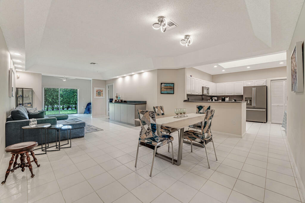 Property Photo: 9998 Seacrest Circle C FL 33437