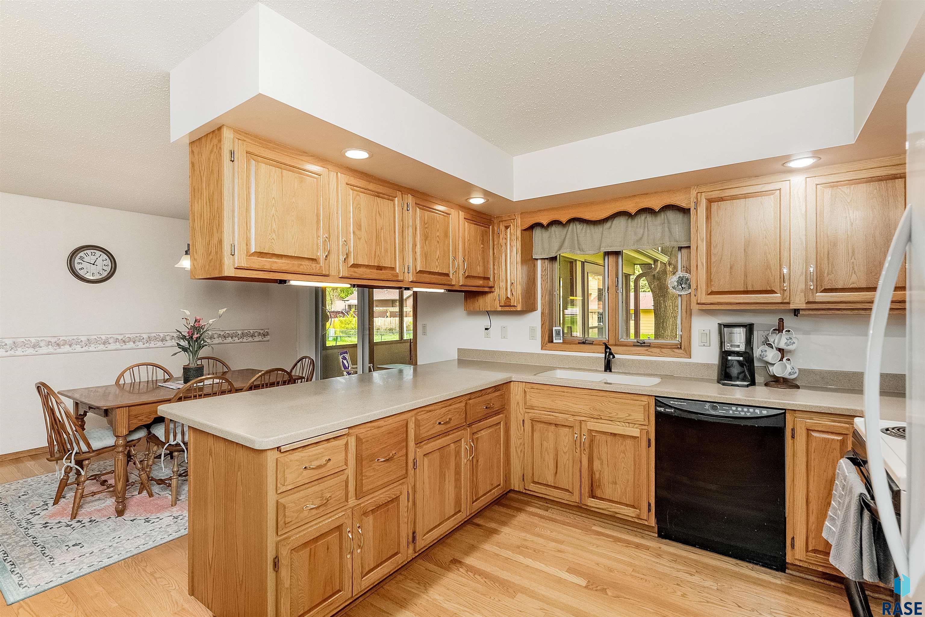 Property Photo:  4400 S Fireside Ave  SD 57103 