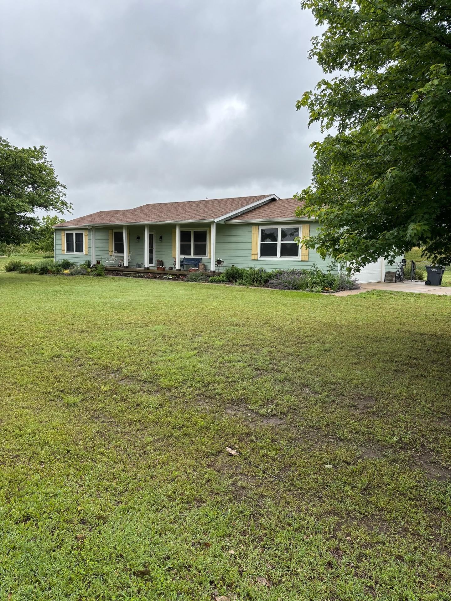 Property Photo:  515 W 38th N  KS 67204 