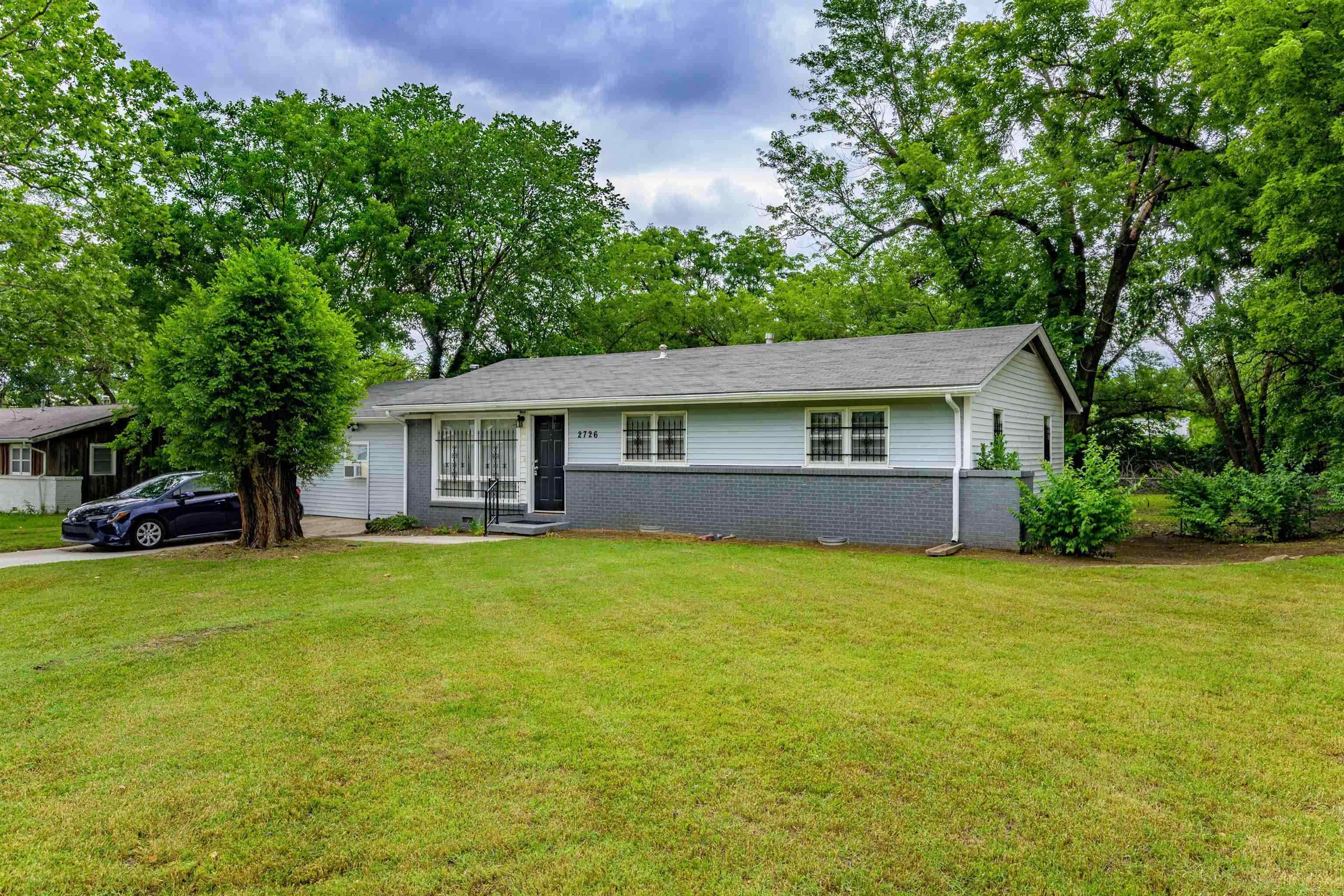 Property Photo: 2726 Fairmount Ave KS 67220