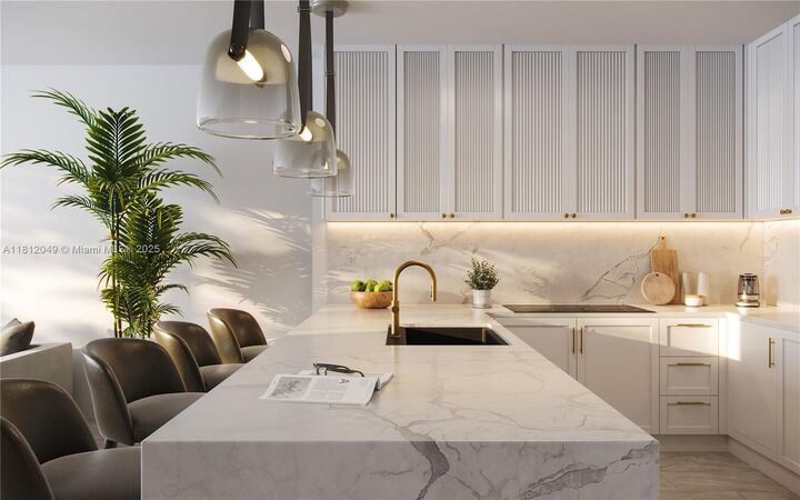 Property Photo: 3015 S Ysabella Th4 FL 33629