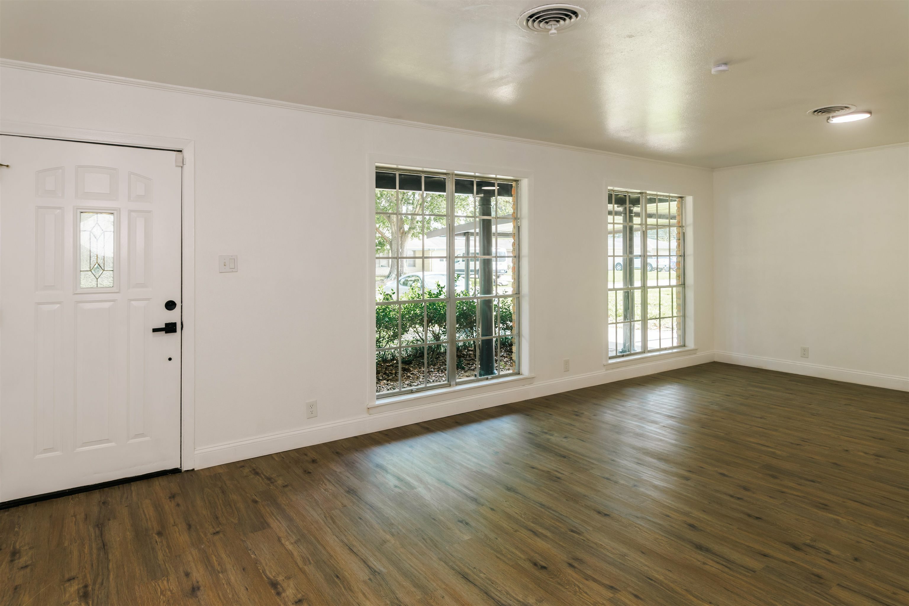 Property Photo: 4640 Fieldwood TX 77706