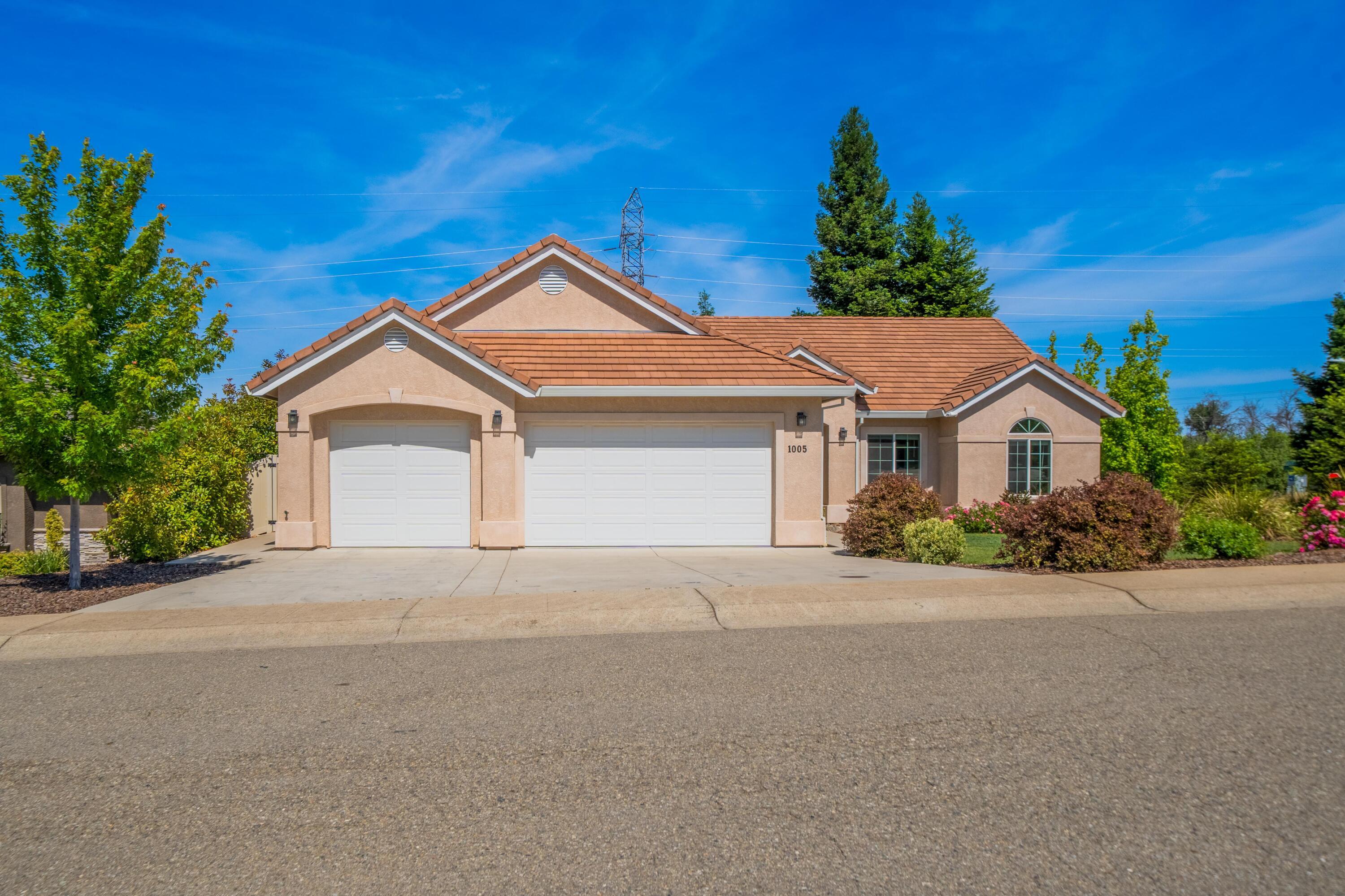 Property Photo: 1005 Albion Avenue CA 96003