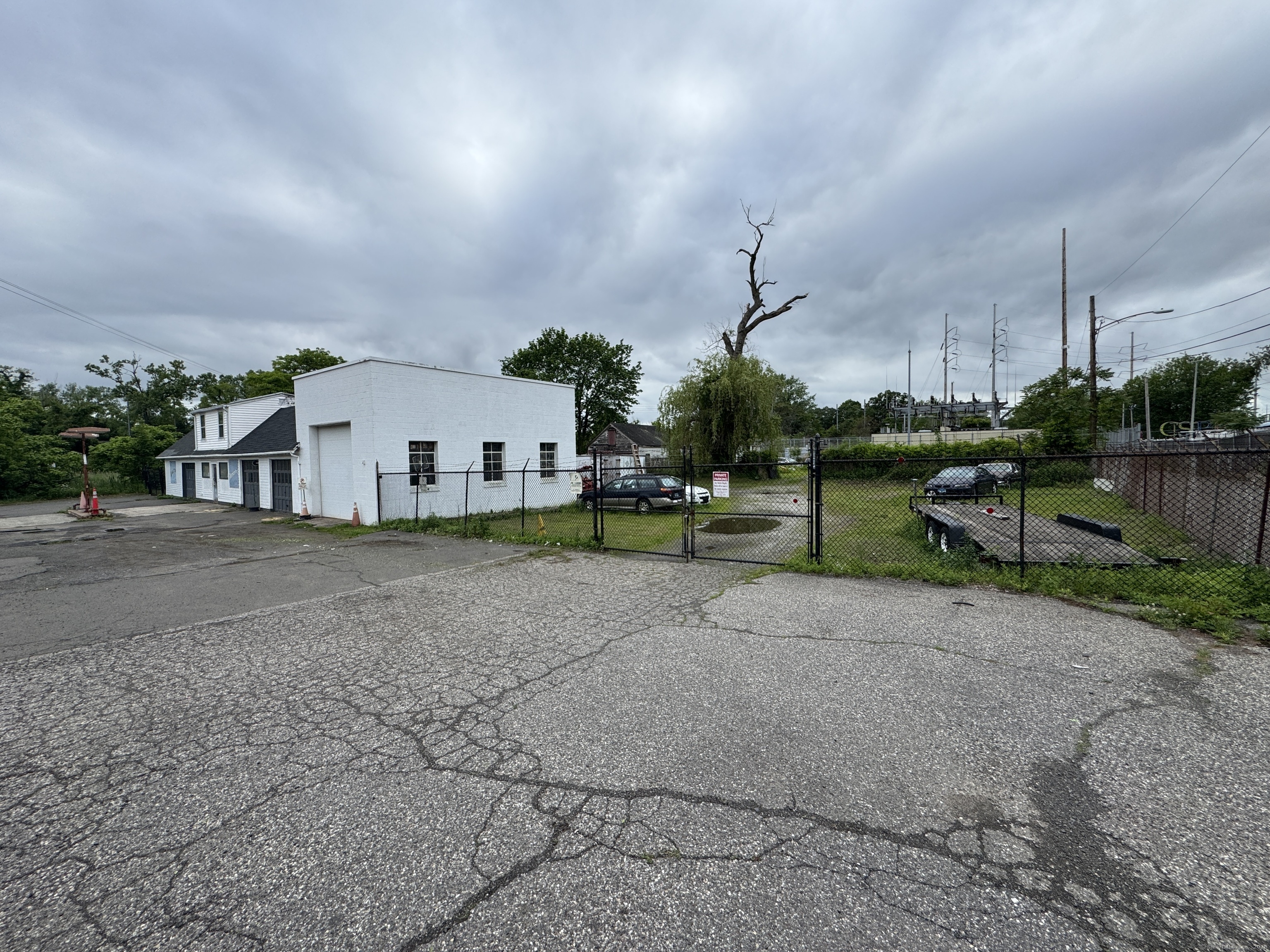 Property Photo: 1096 Quinnipiac Avenue CT 06513