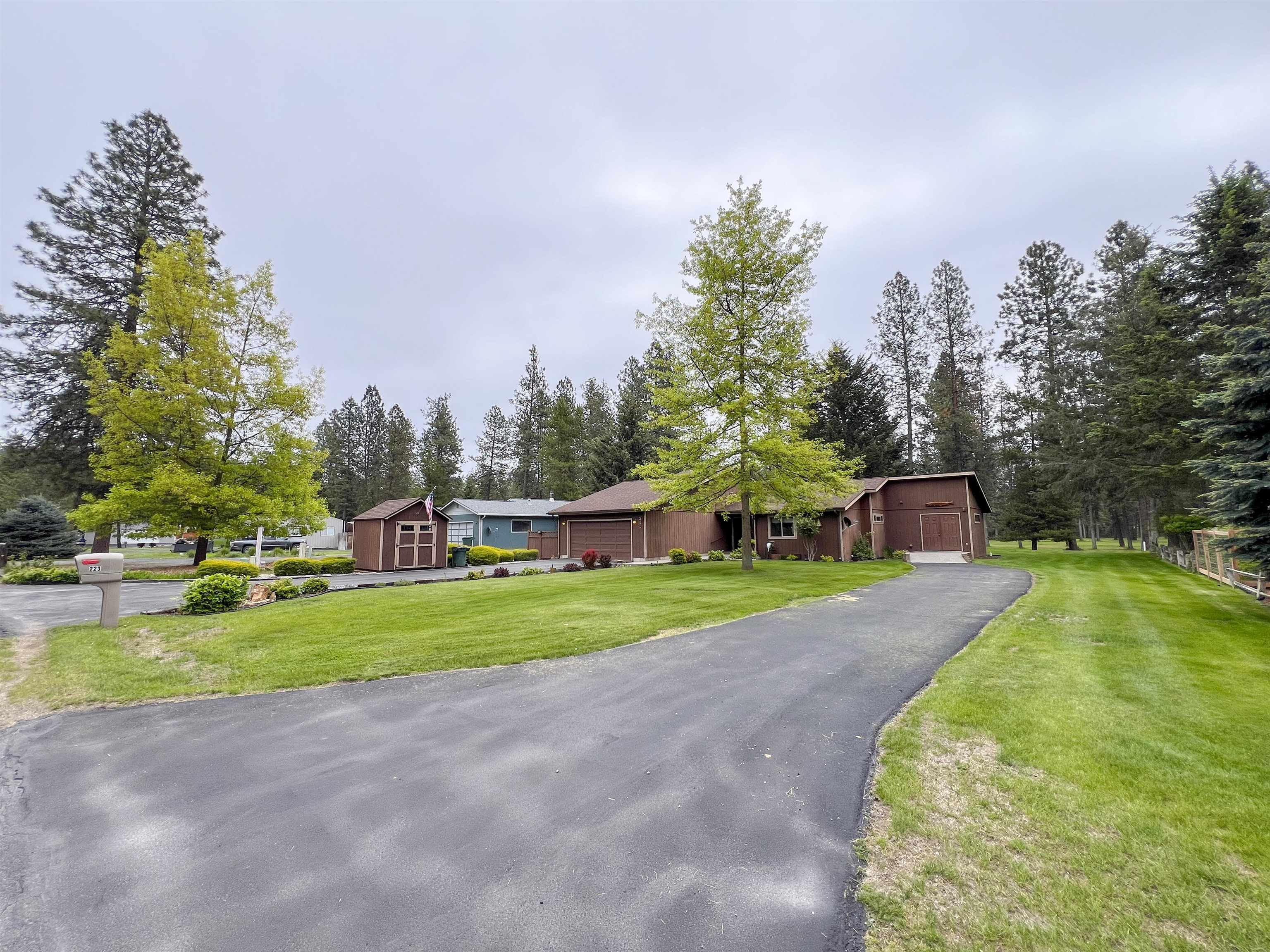 Property Photo:  223 Eagle Dr  WA 99109 