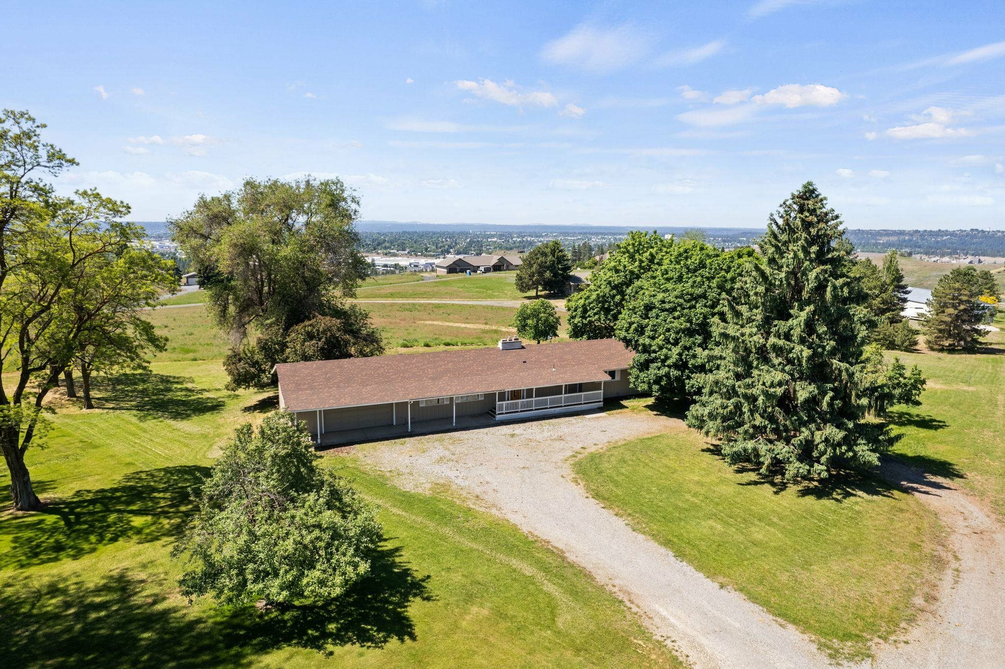 Property Photo: 4626 E Orchard Rd WA 99217
