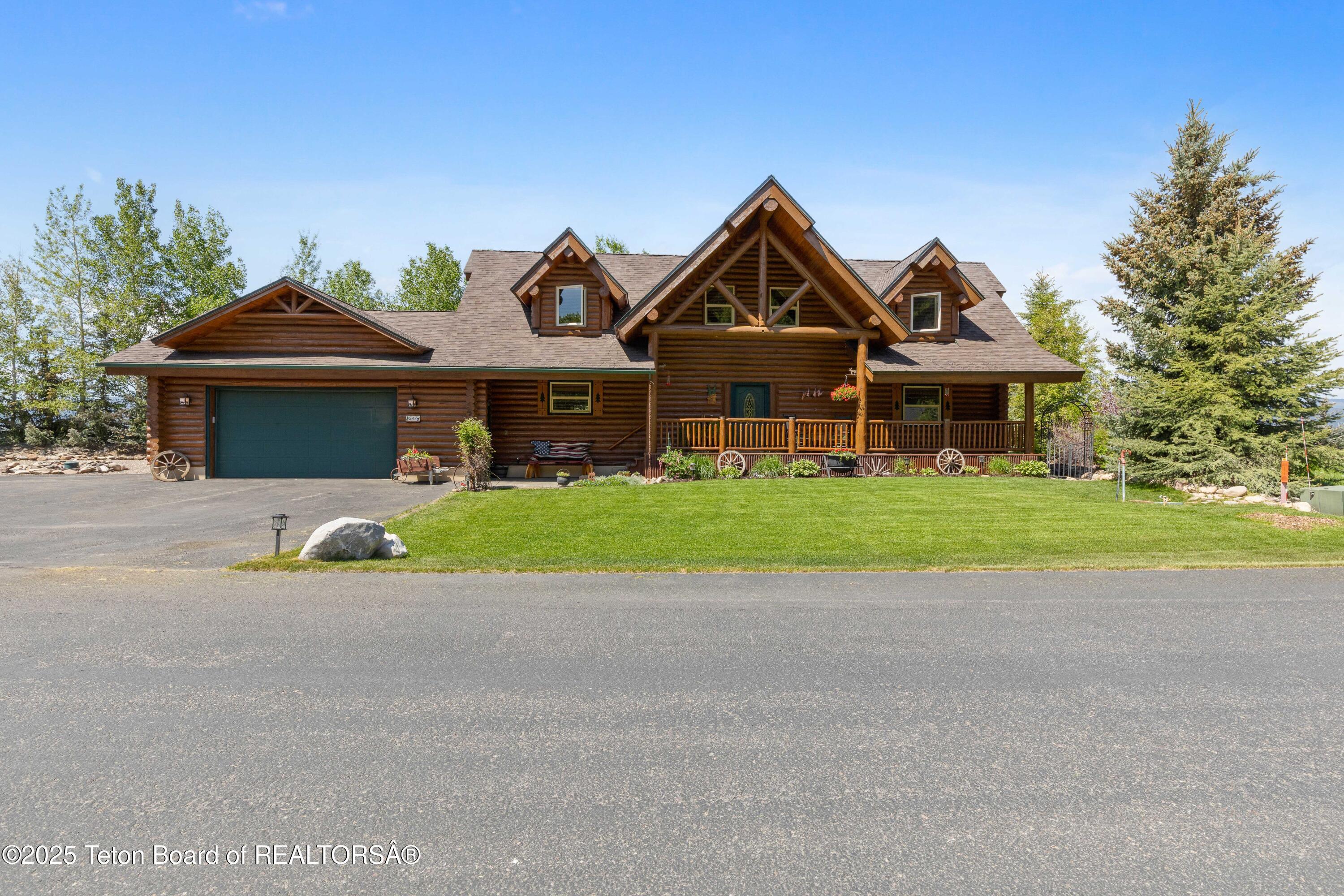 Property Photo: 247 Meadow Ridge Rd WY 83128