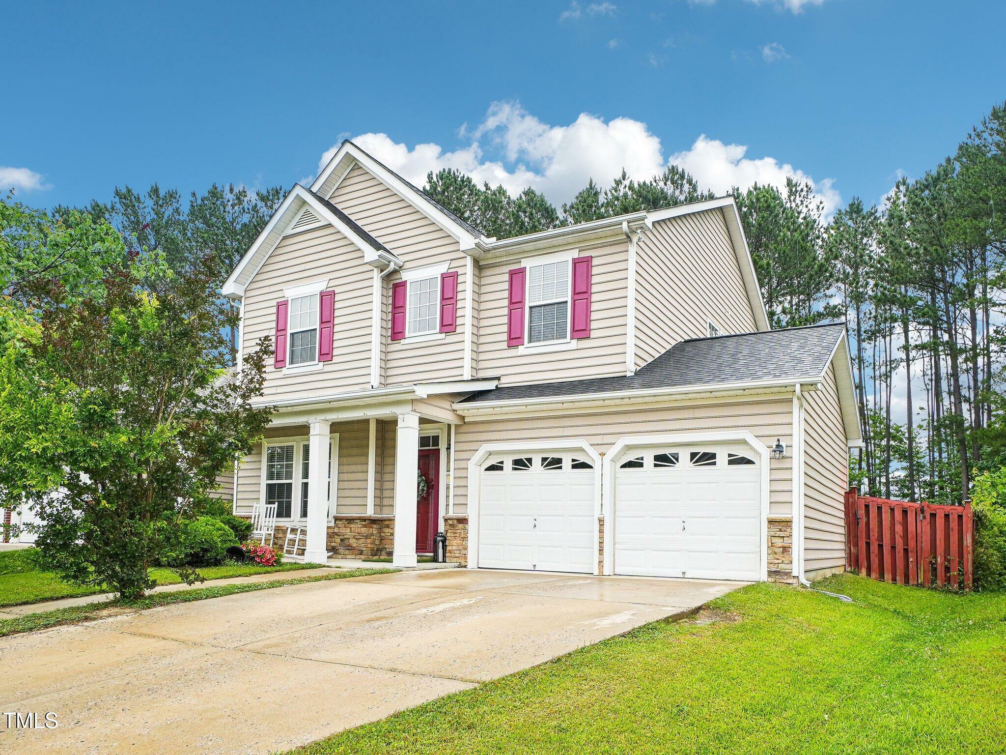 Property Photo: 611 Ashbrittle Drive NC 27571