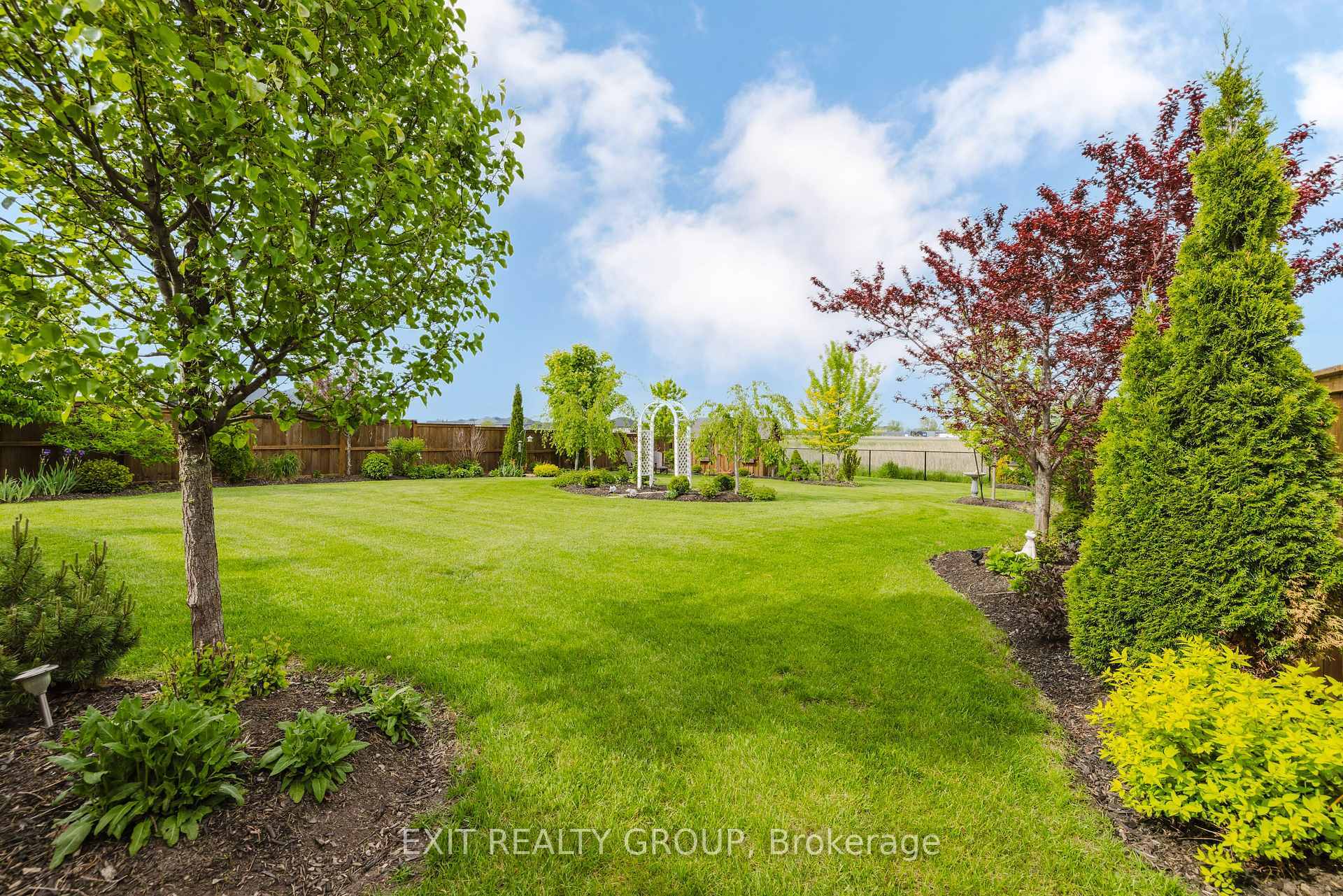 Property Photo: 53 Hampton Ridge Drive ON K8N 0E6