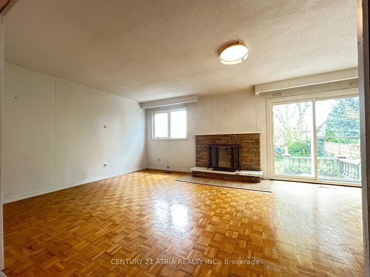 Property Photo:  3257 Lednier Terrace Main/Lower  ON L4Y 3Z7 