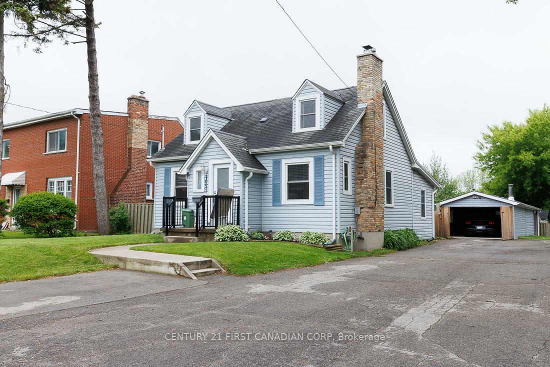 Property Photo: 1051 Hamilton Road ON N5W 1A7