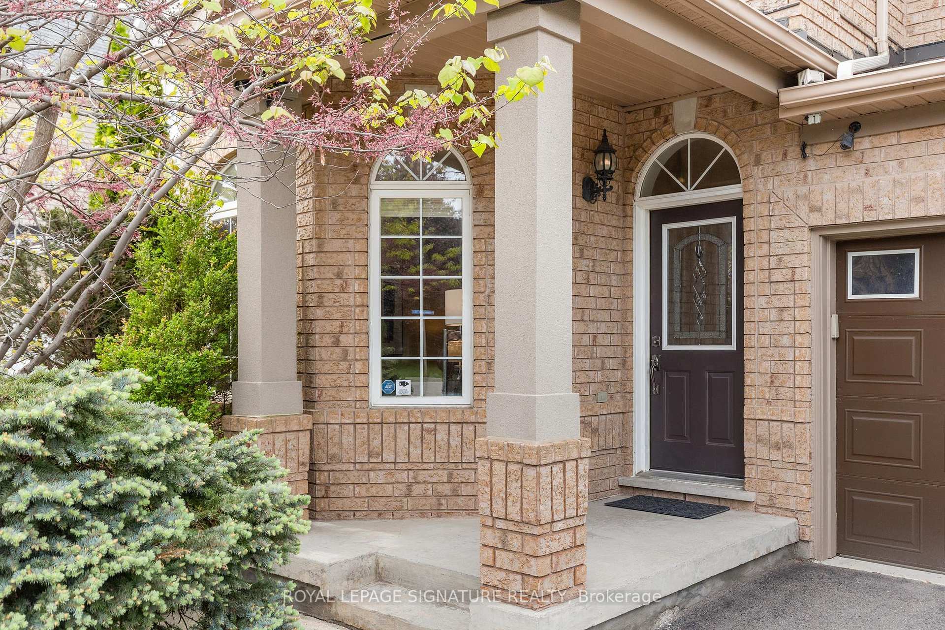 Property Photo: 3807 Deepwood Heights ON L5M 6M6