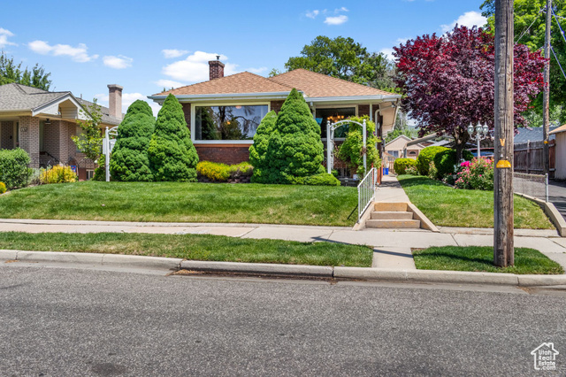 Property Photo: 1979 S 600 E UT 84105
