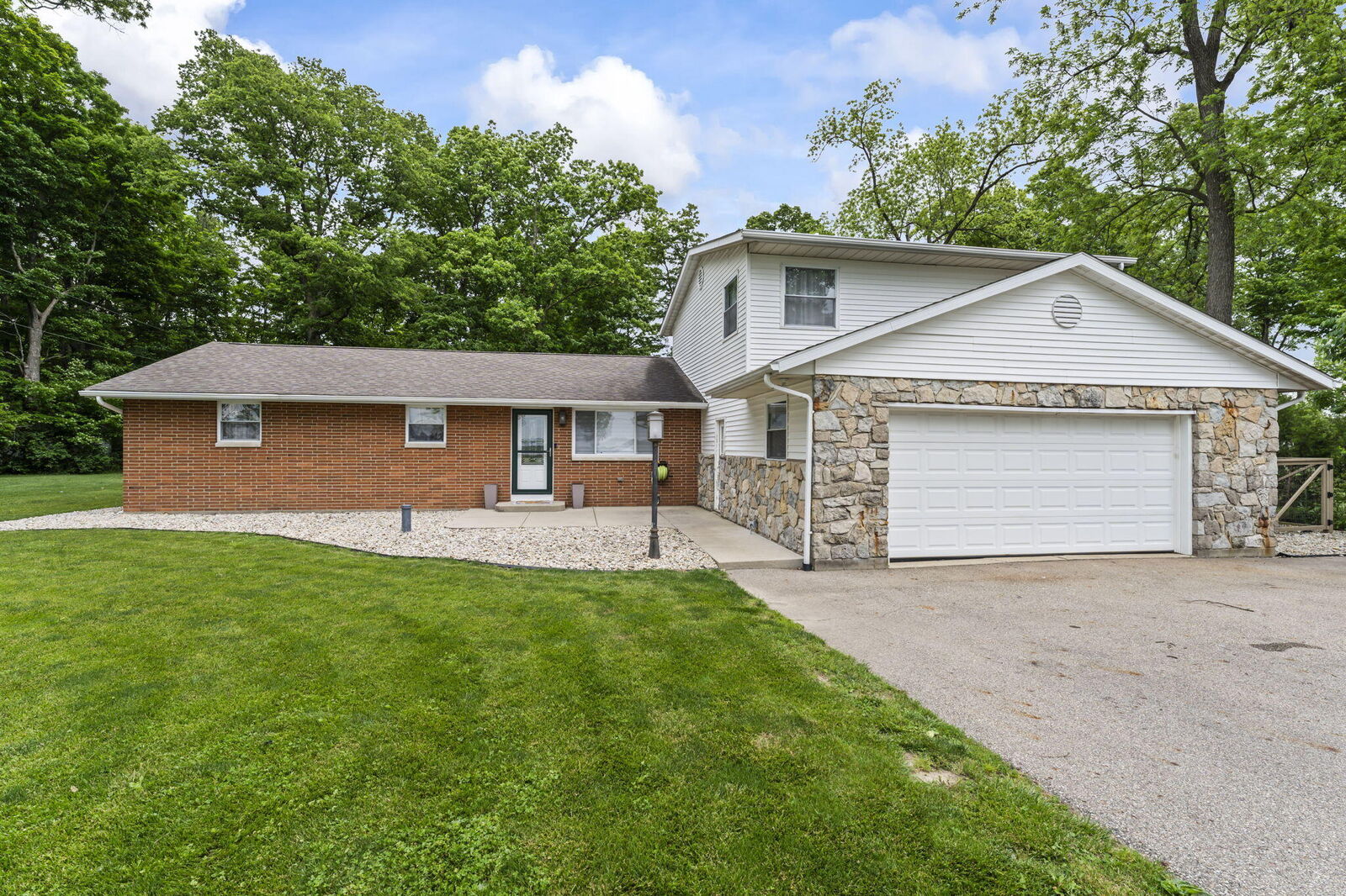 Property Photo: 5183 S Rangeline Road OH 45383