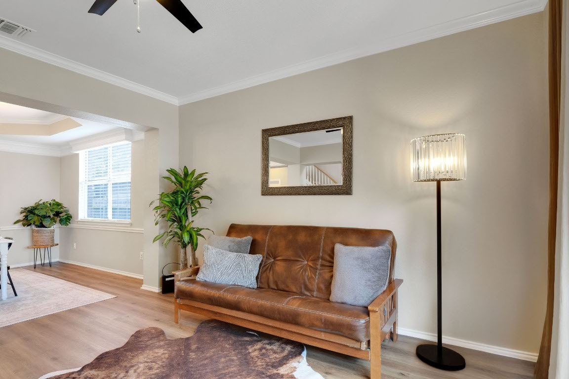 Property Photo: 606 Indian Run Drive TX 78660