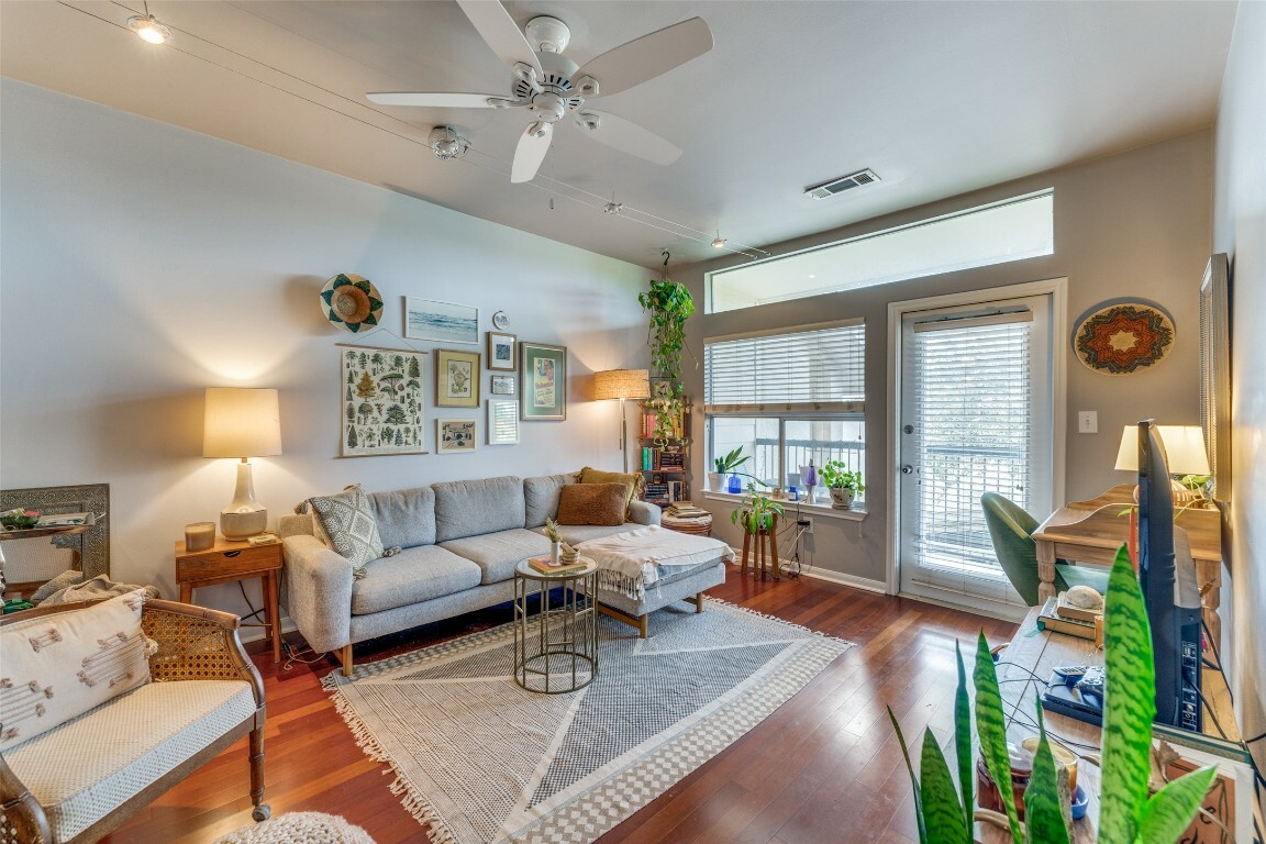 Property Photo:  2209 Hancock Drive 36  TX 78756 