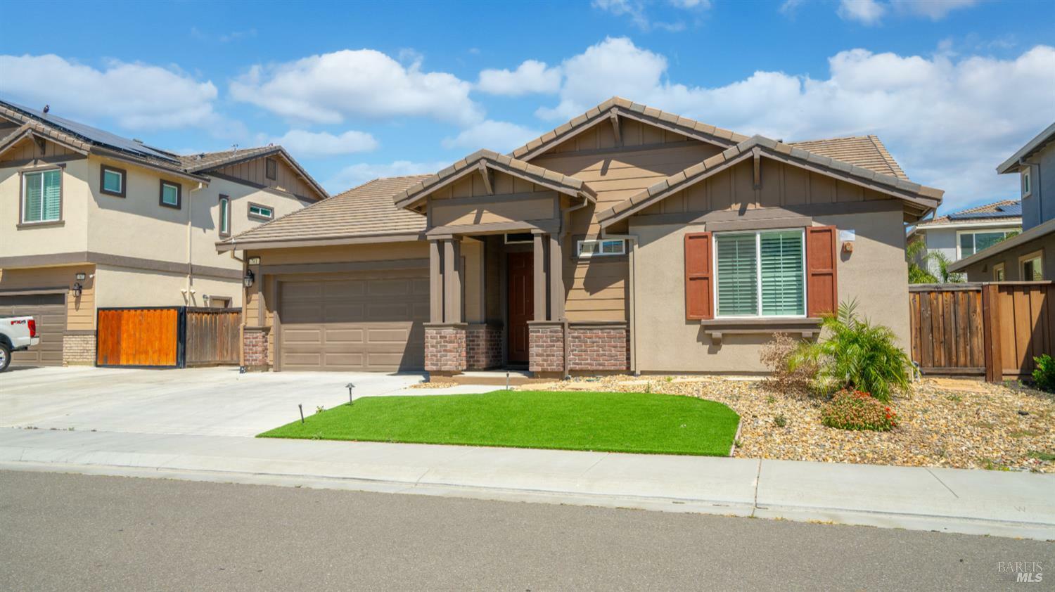 Property Photo:  761 Razorbill Street  CA 95688 