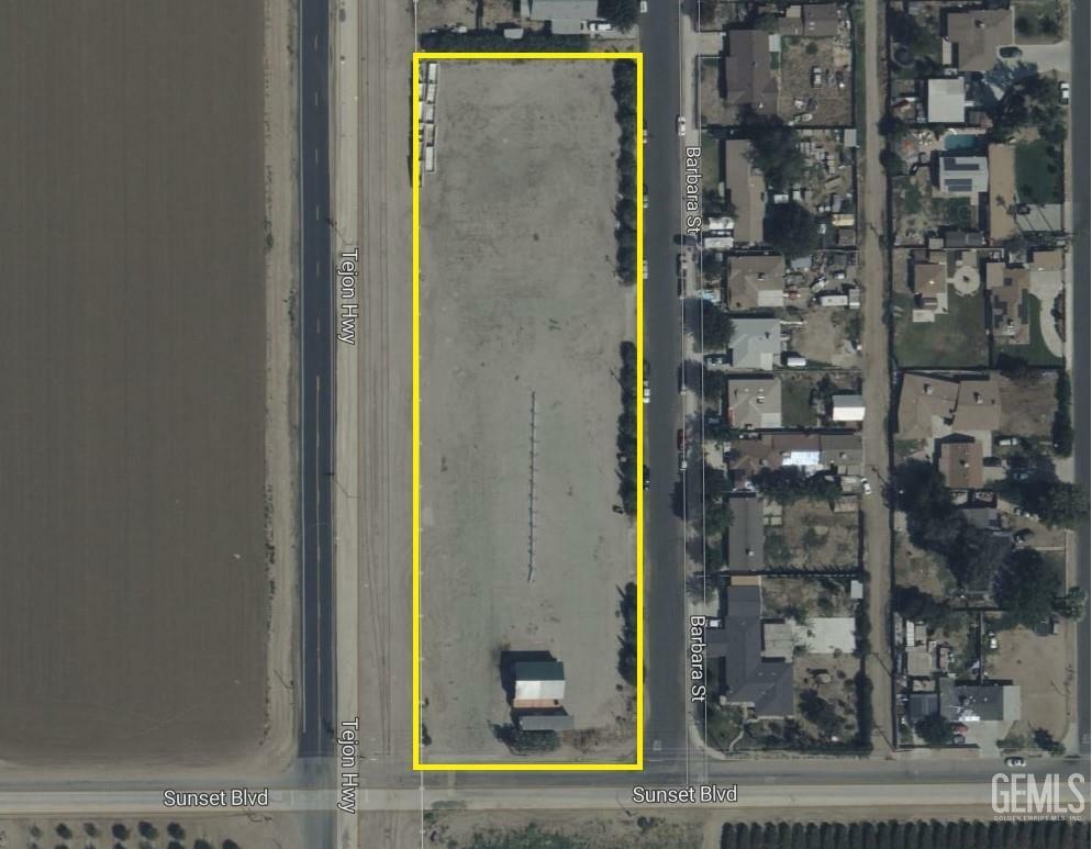 Property Photo: 0 Tejon Hwy CA 93203