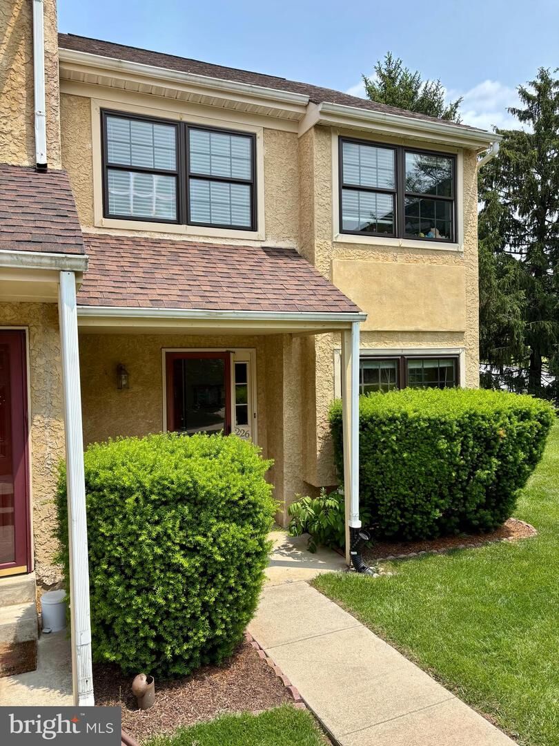 Property Photo:  226 Smallwood Court  PA 19380 