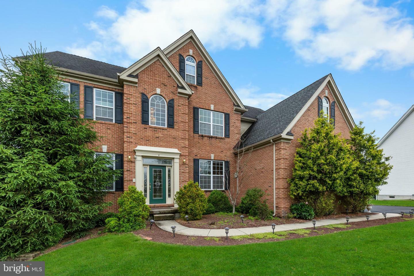 Property Photo: 6 Monet Court NJ 08852
