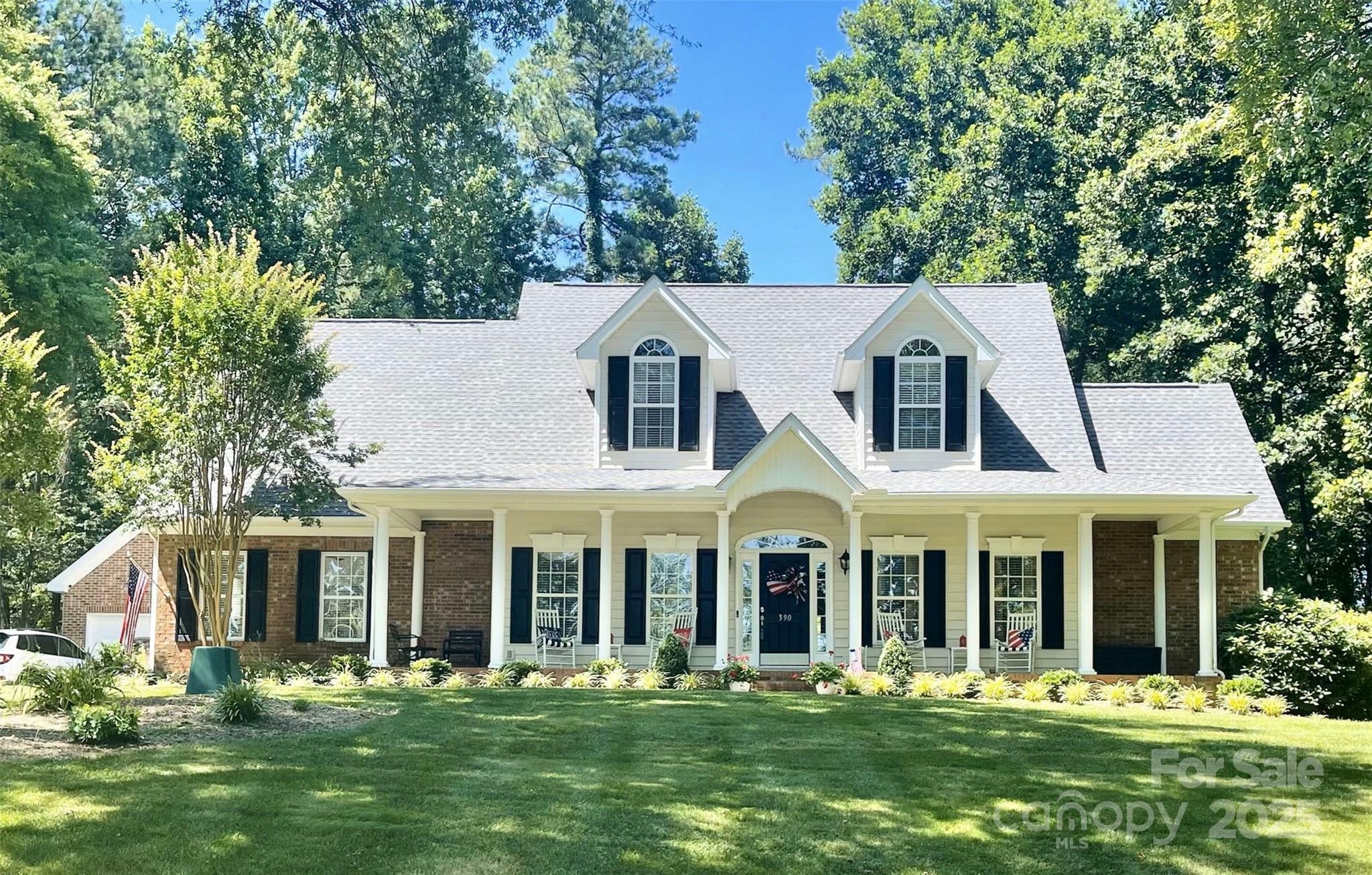 Property Photo:  390 Robinson Road  NC 28117 