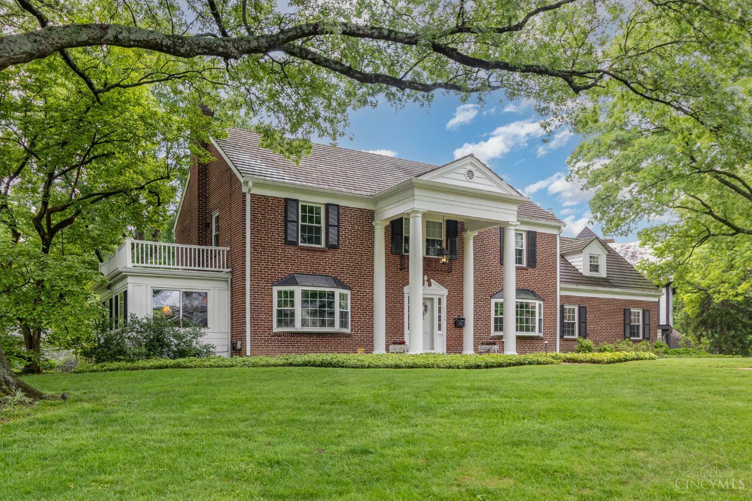 Property Photo:  3929 N Cliff Lane  OH 45220 