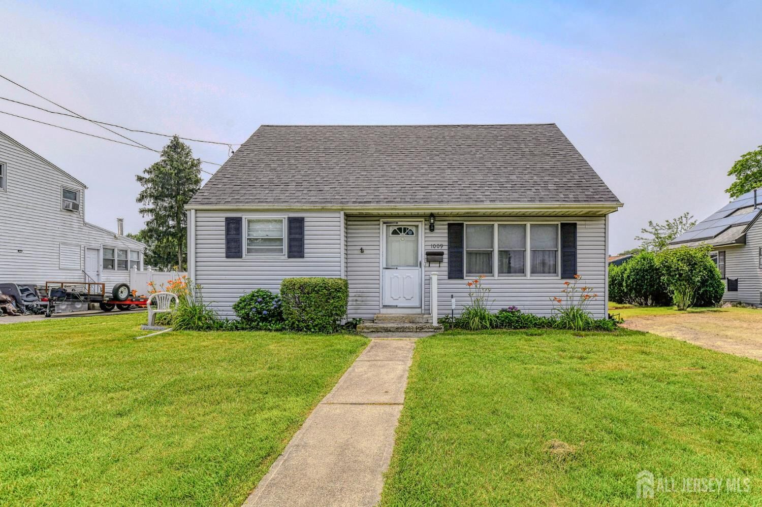 Property Photo: 1009 Old Bridge Turnpike NJ 08816