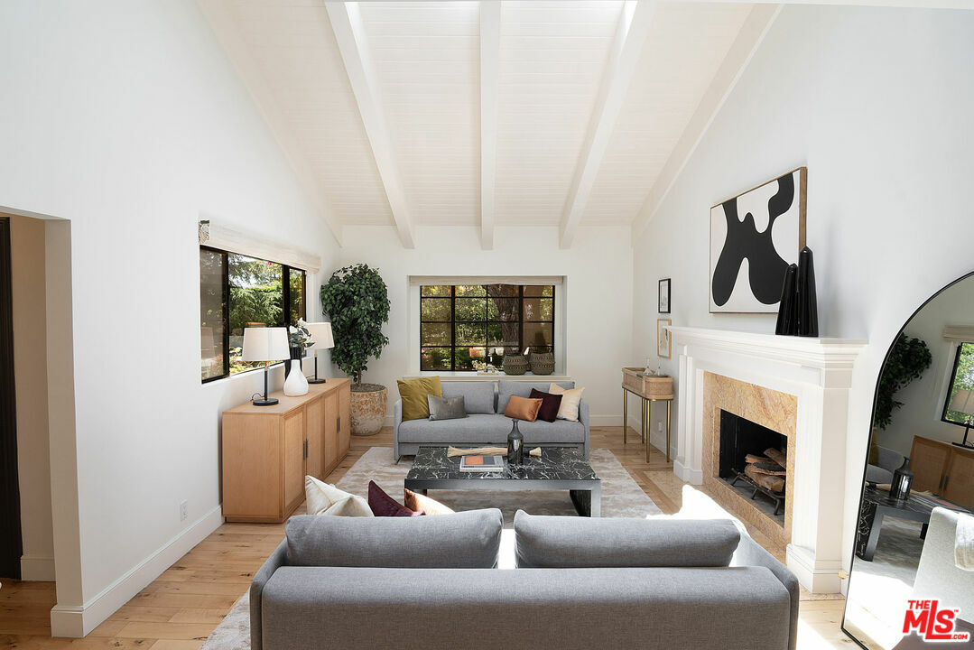 Property Photo:  745 25th St  CA 90402 