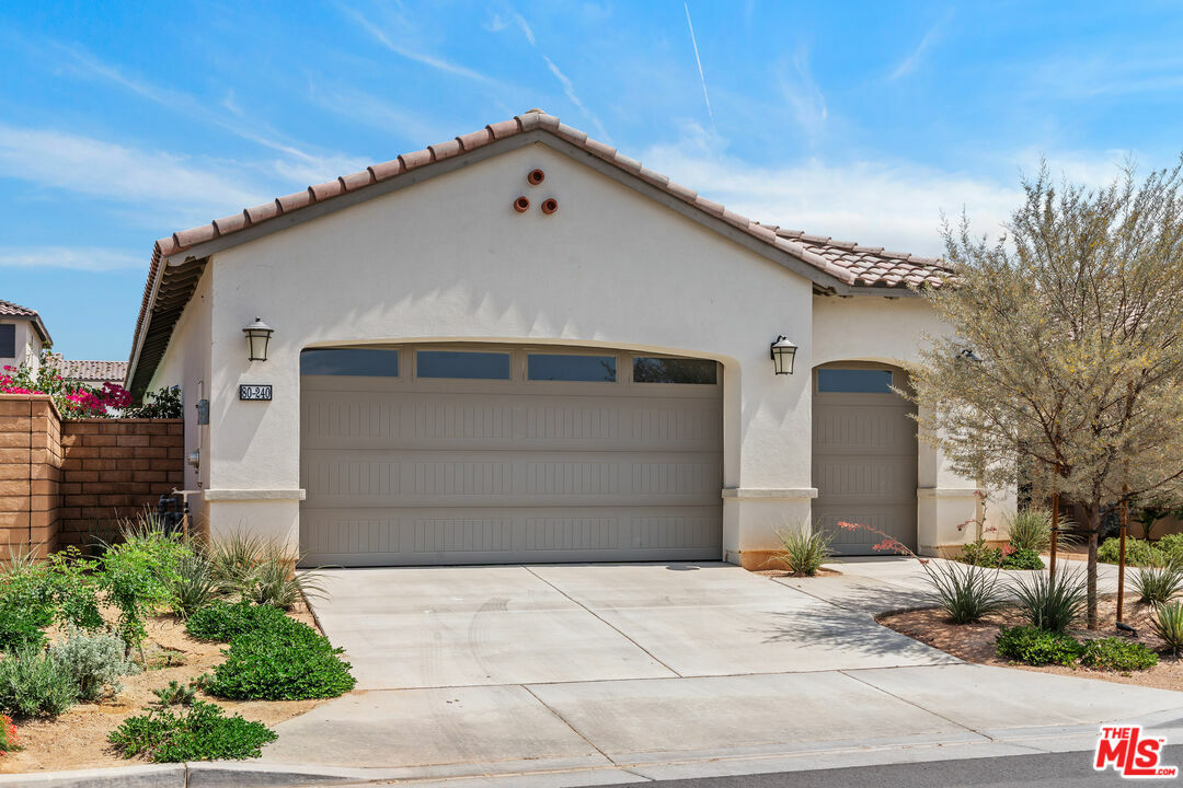 Property Photo: 80240 Platinum Way CA 92253