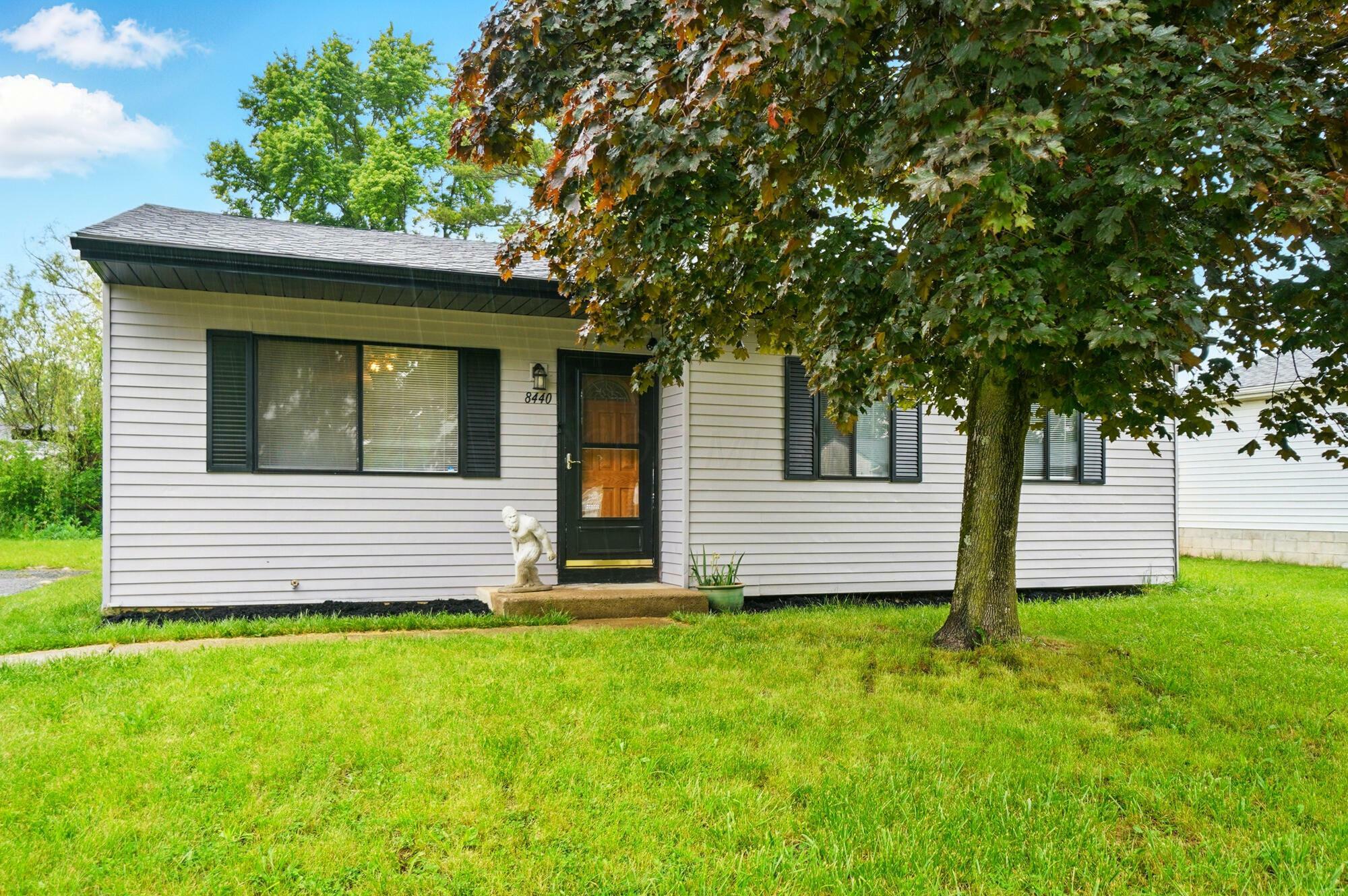 Property Photo: 8440 Blue Lake Avenue OH 43119