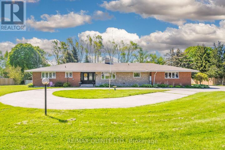 Property Photo: 25 Singleton Street ON K0K 1H0
