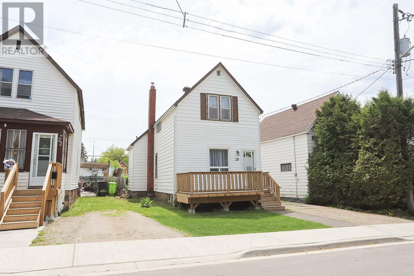Photo de la propriété: 20 Dufferin Ave ON P6B 2N4