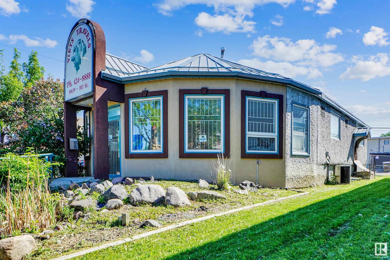 Property Photo:  10659 103 Street NW  AB T5H 2V6 
