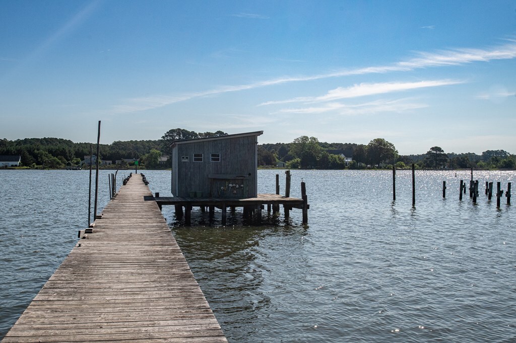 Property Photo: 21382 Southside Rd VA 23417
