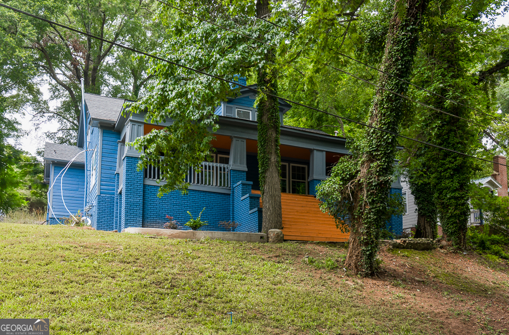 Property Photo: 3 Roseway Circle NE GA 30161
