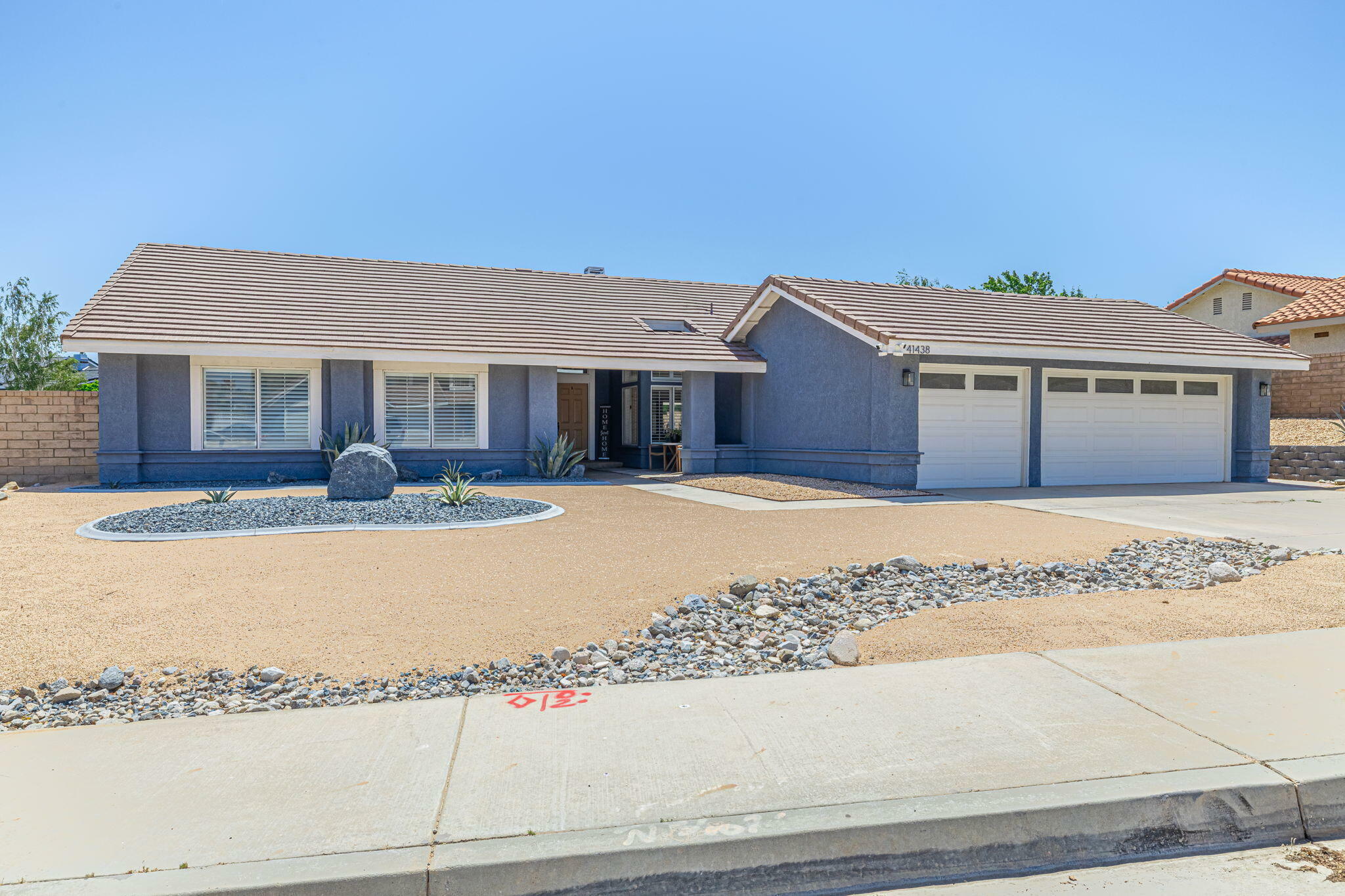 Property Photo:  41438 Almond Avenue  CA 93551 