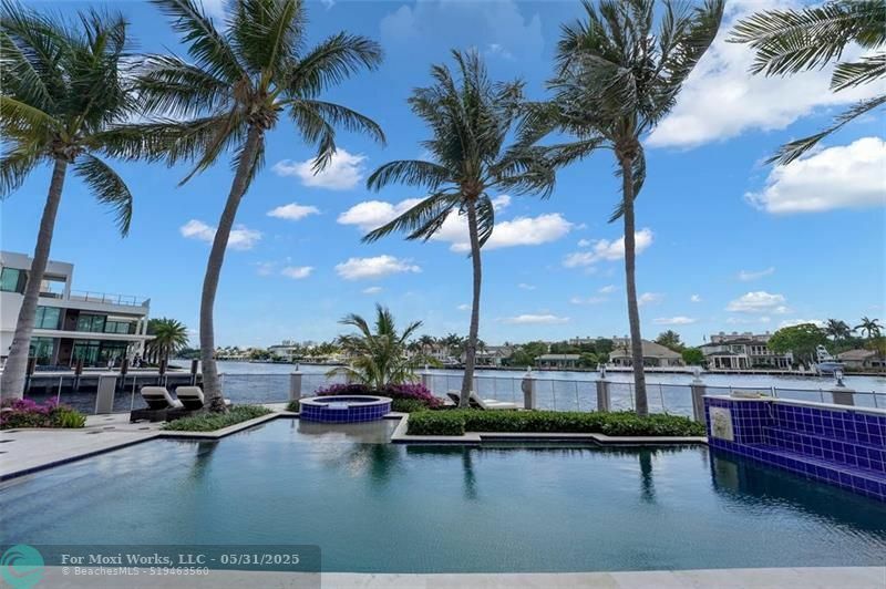 Property Photo:  3311 NE 57th Ct  FL 33308 