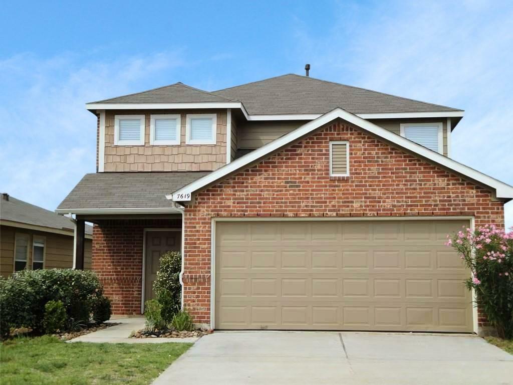 Property Photo: 7619 Painted Desert Drive TX 77433