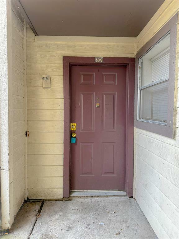 Property Photo: 12615 Brookglade Circle 309 TX 77099
