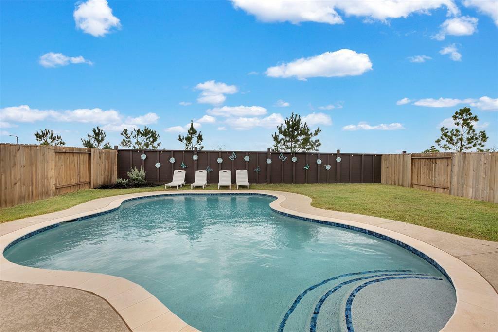 Property Photo: 16134 Sugar Falls Drive TX 77303