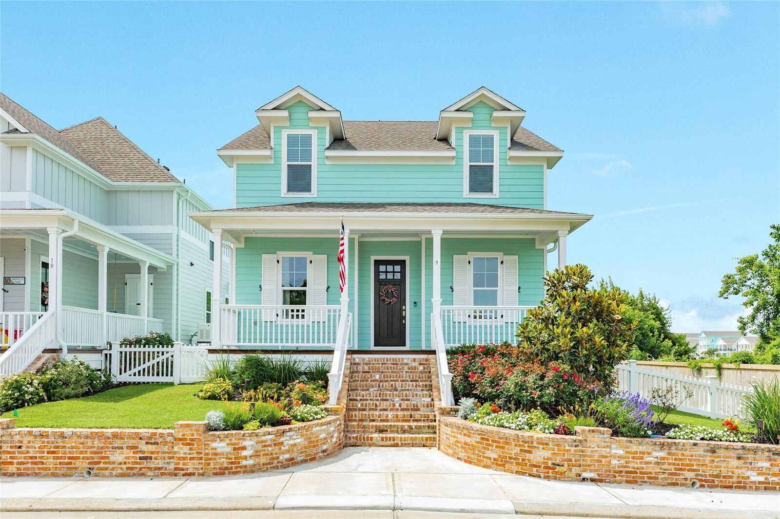 Property Photo:  9 Caravelle Court  TX 77554 