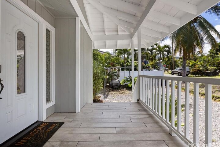 Property Photo: 77-113 Kaiupoho Place HI 96740