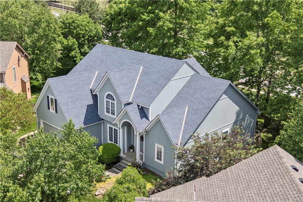 Property Photo: 4645 Roberts Street KS 66226