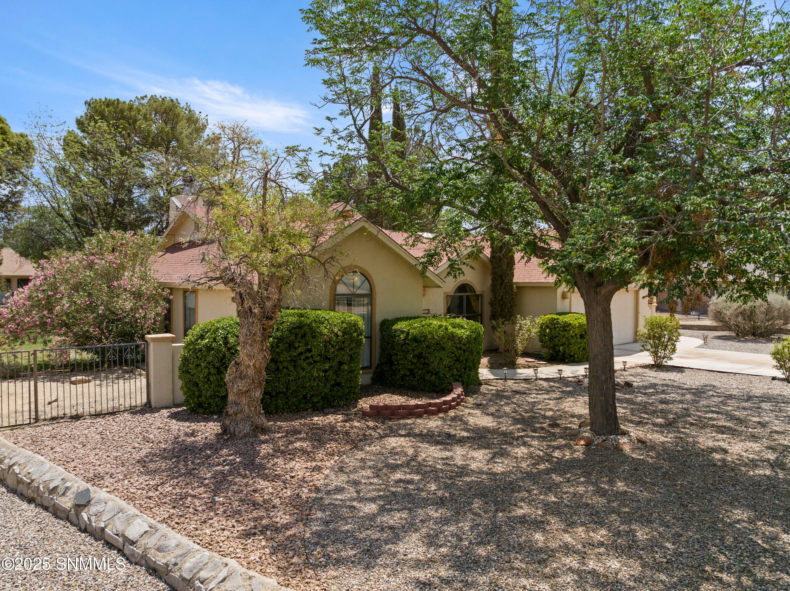 Property Photo: 1110 Rainbow Drive NM 88005