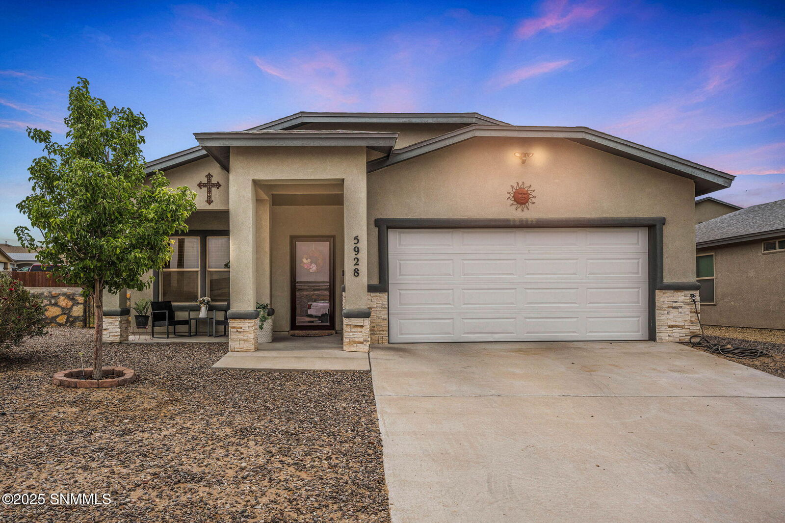 Property Photo:  5928 Beechwood Street  NM 88008 